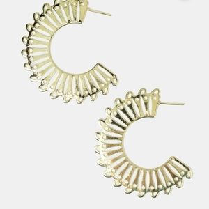 ❤ 4/$15❤ Gold Tone Textured Stud Earrings